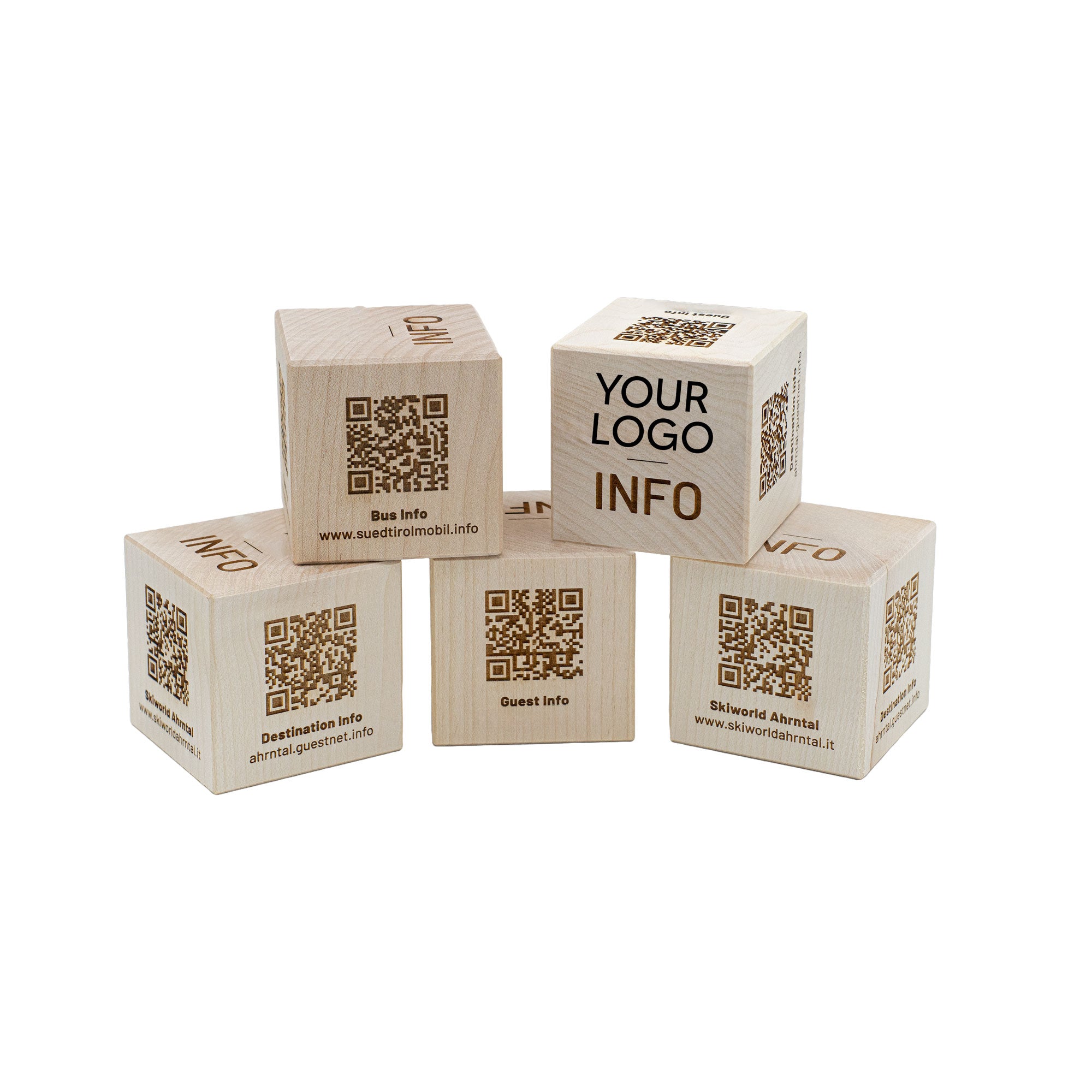 Wooden cubes made of maple with engraving for hotels and restaurants (60x60x60 mm)